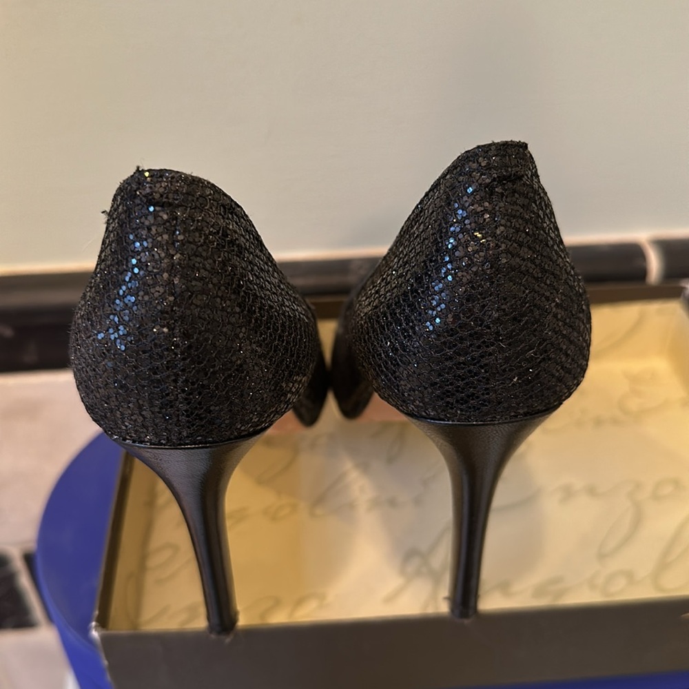 Sparkling Pumps - image 4